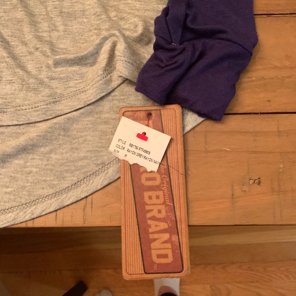 Women’s adorable baseball tee! - Picture 2 of 2